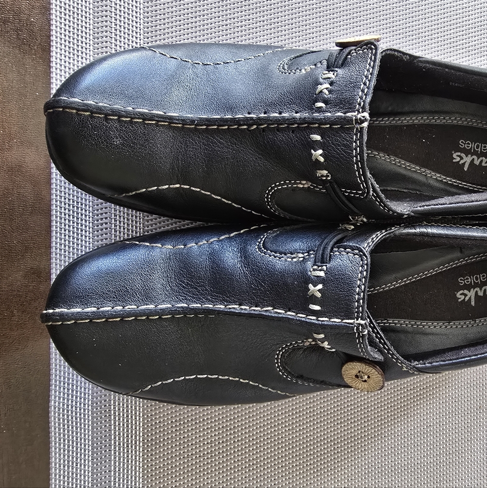 Like New Black Casual Loafers